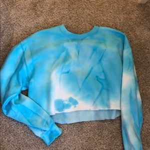 Cropped tie dye sweatshirt